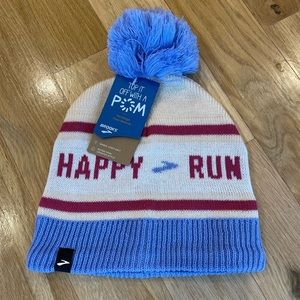 NWT Brooks Heritage Pom Beanie